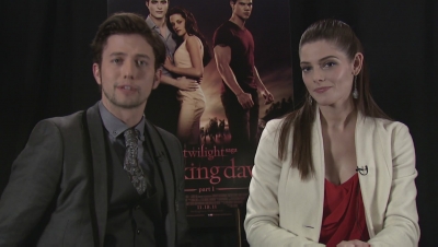 Ashley-Greene-dot-nl_BreakingDawnInterview-EOneFilms0169.jpg