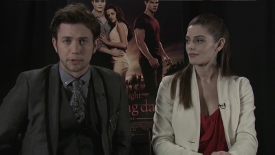 Ashley-Greene-dot-nl_BreakingDawnInterview-EOneFilms0171.jpg