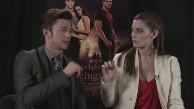 Ashley-Greene-dot-nl_BreakingDawnInterview-EOneFilms0259.jpg