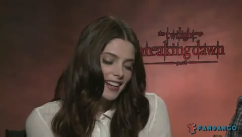 Ashley-Greene-dot-nl_BreakingDawnInterview-Fandango0009.jpg Ashley-Greene-dot-nl_BreakingDawnInterview-Fandango0009.jpg
