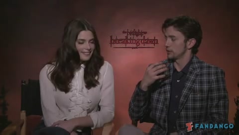Ashley-Greene-dot-nl_BreakingDawnInterview-Fandango0038.jpg Ashley-Greene-dot-nl_BreakingDawnInterview-Fandango0038.jpg
