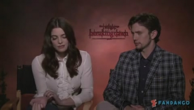 Ashley-Greene-dot-nl_BreakingDawnInterview-Fandango0019.jpg