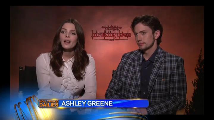 Ashley-Greene-dot-nl_BreakingDawnInterview-HollywoodDallies00008.jpg