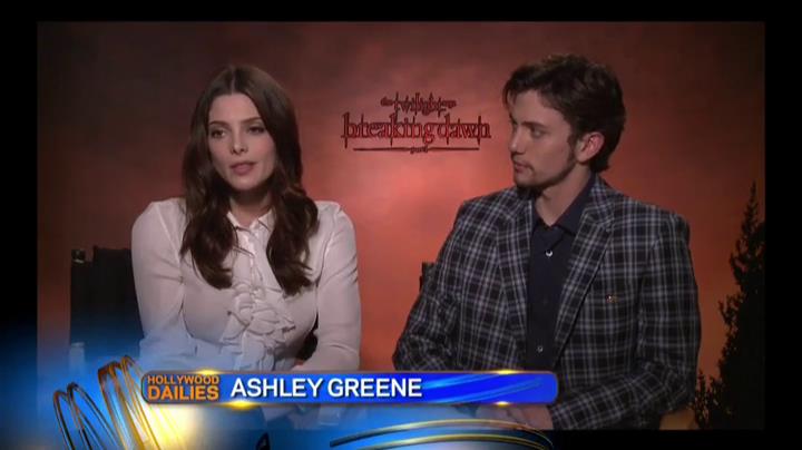 Ashley-Greene-dot-nl_BreakingDawnInterview-HollywoodDallies00009.jpg