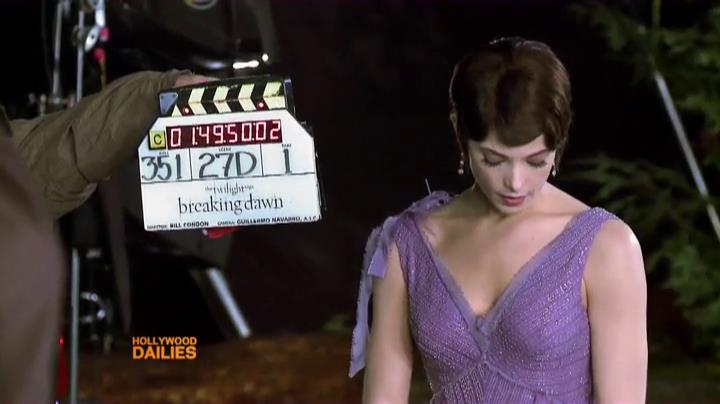 Ashley-Greene-dot-nl_BreakingDawnInterview-HollywoodDallies00012.jpg