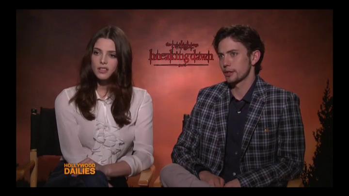 Ashley-Greene-dot-nl_BreakingDawnInterview-HollywoodDallies00048.jpg