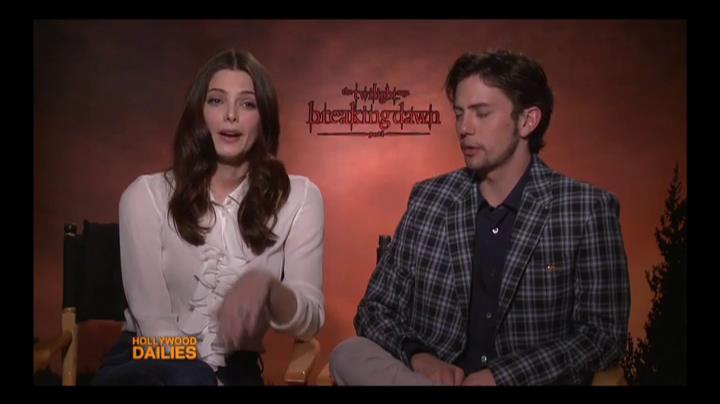 Ashley-Greene-dot-nl_BreakingDawnInterview-HollywoodDallies00053.jpg