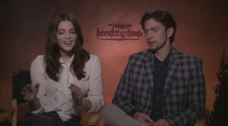 Ashley-Greene-dot-nl_BreakingDawnInterview-Hollywoodcom0110.jpg Ashley-Greene-dot-nl_BreakingDawnInterview-Hollywoodcom0110.jpg