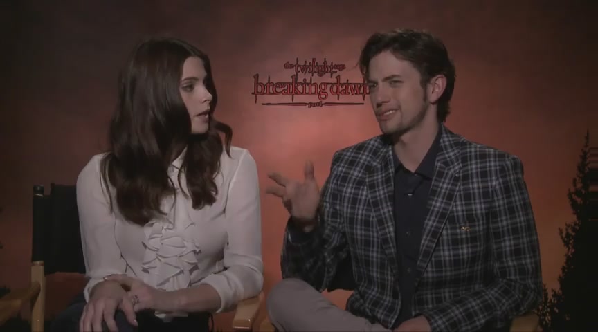 Ashley-Greene-dot-nl_BreakingDawnInterview-Hollywoodcom0149.jpg Ashley-Greene-dot-nl_BreakingDawnInterview-Hollywoodcom0149.jpg