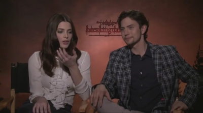 Ashley-Greene-dot-nl_BreakingDawnInterview-Hollywoodcom0080.jpg