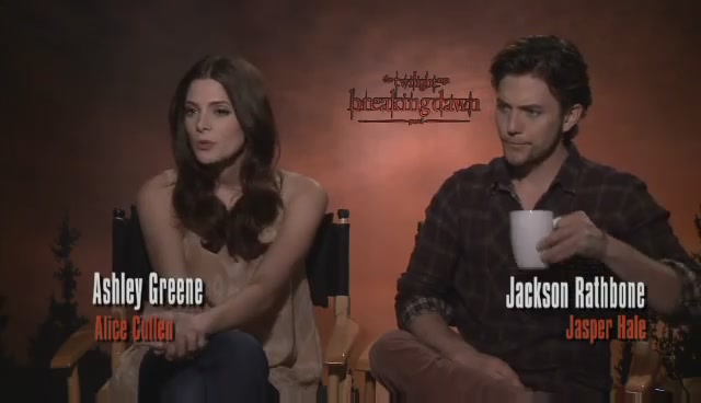 Ashley-Greene-dot-nl_BreakingDawnInterview-LoveFilm0004.jpg