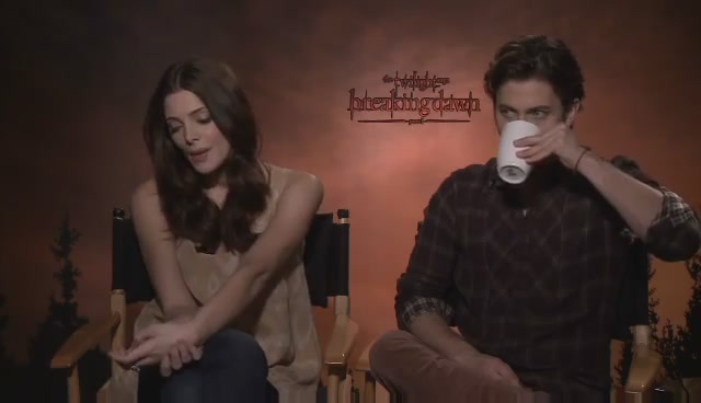 Ashley-Greene-dot-nl_BreakingDawnInterview-LoveFilm0006.jpg