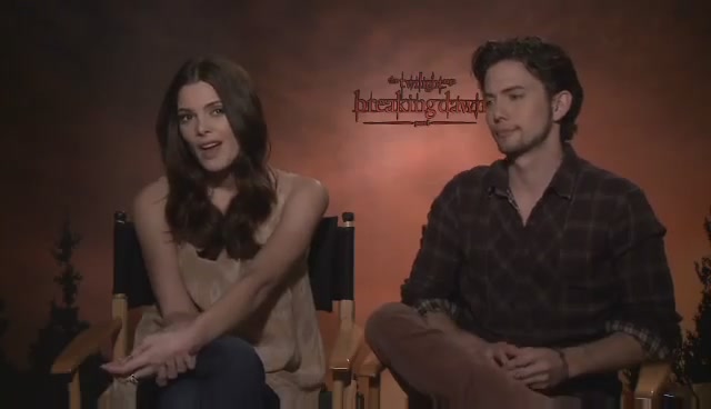 Ashley-Greene-dot-nl_BreakingDawnInterview-LoveFilm0011.jpg