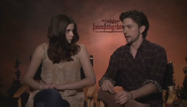 Ashley-Greene-dot-nl_BreakingDawnInterview-LoveFilm0046.jpg