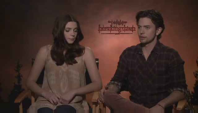 Ashley-Greene-dot-nl_BreakingDawnInterview-LoveFilm0058.jpg