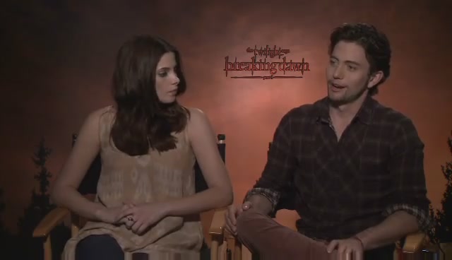 Ashley-Greene-dot-nl_BreakingDawnInterview-LoveFilm0117.jpg