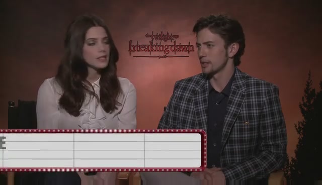 Ashley-Greene-dot-nl_BreakingDawnInterview-Moviefone1-0007.jpg