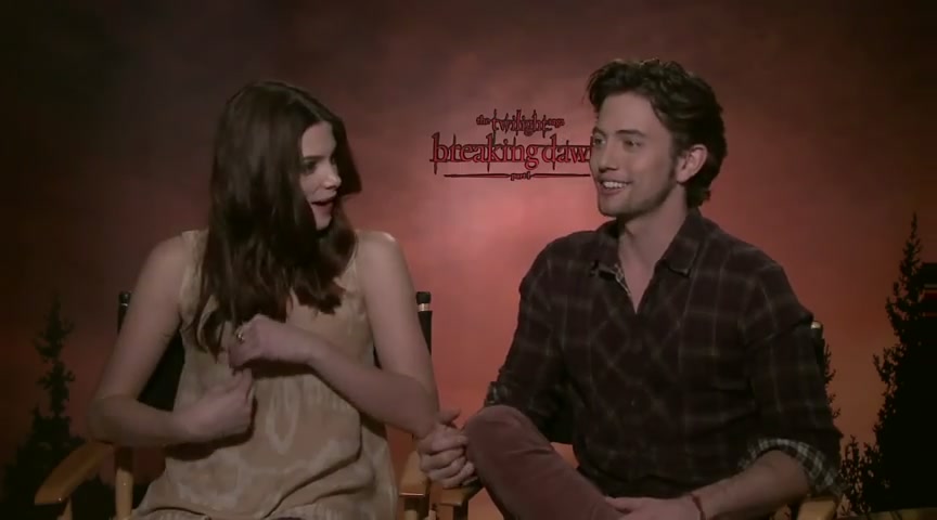 Ashley-Greene-dot-nl_BreakingDawnInterview-NovaFM0071.jpg