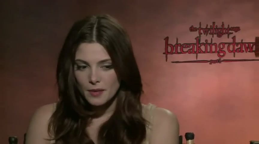 Ashley-Greene-dot-nl_BreakingDawnInterview-NovaFM0084.jpg Ashley-Greene-dot-nl_BreakingDawnInterview-NovaFM0084.jpg