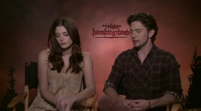 Ashley-Greene-dot-nl_BreakingDawnInterview-NovaFM0021.jpg