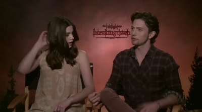 Ashley-Greene-dot-nl_BreakingDawnInterview-NovaFM0067.jpg