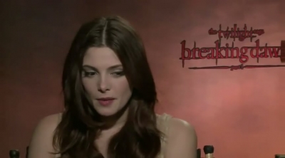 Ashley-Greene-dot-nl_BreakingDawnInterview-NovaFM0084.jpg