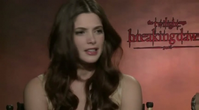 Ashley-Greene-dot-nl_BreakingDawnInterview-NovaFM0095.jpg