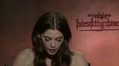 Ashley-Greene-dot-nl_BreakingDawnInterview-NovaFM0103.jpg