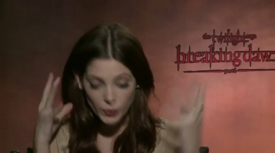 Ashley-Greene-dot-nl_BreakingDawnInterview-NovaFM0108.jpg