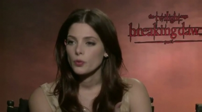 Ashley-Greene-dot-nl_BreakingDawnInterview-NovaFM0111.jpg