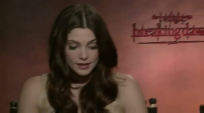 Ashley-Greene-dot-nl_BreakingDawnInterview-NovaFM0143.jpg