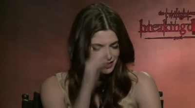 Ashley-Greene-dot-nl_BreakingDawnInterview-NovaFM0159.jpg