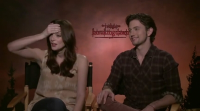 Ashley-Greene-dot-nl_BreakingDawnInterview-NovaFM0169.jpg