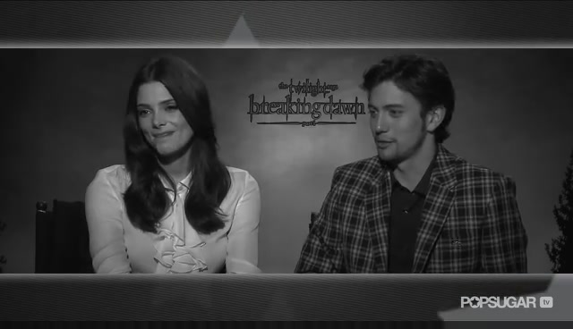 Ashley-Greene-dot-nl_BreakingDawnInterview-PopSugarTV0010.jpg