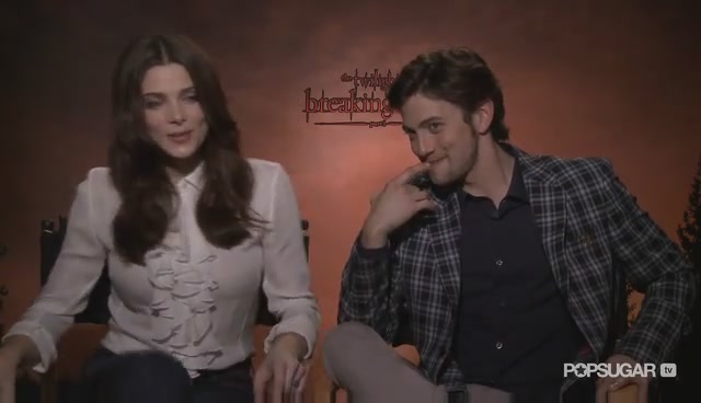 Ashley-Greene-dot-nl_BreakingDawnInterview-PopSugarTV0040.jpg