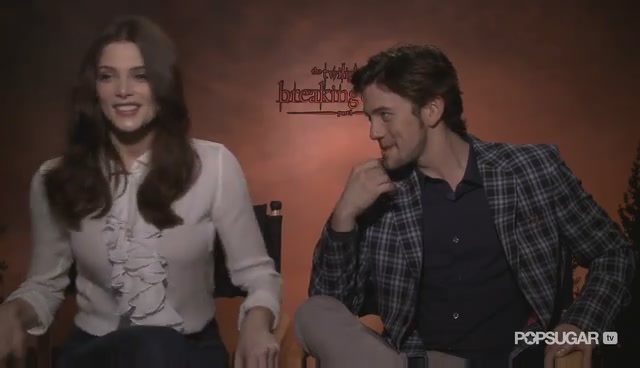 Ashley-Greene-dot-nl_BreakingDawnInterview-PopSugarTV0041.jpg
