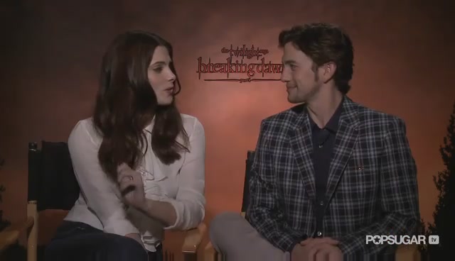Ashley-Greene-dot-nl_BreakingDawnInterview-PopSugarTV0058.jpg