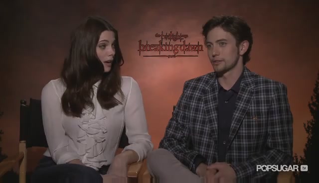 Ashley-Greene-dot-nl_BreakingDawnInterview-PopSugarTV0070.jpg