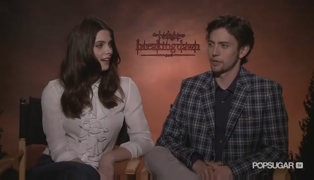 Ashley-Greene-dot-nl_BreakingDawnInterview-PopSugarTV0078.jpg