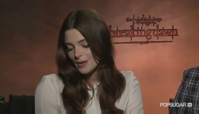 Ashley-Greene-dot-nl_BreakingDawnInterview-PopSugarTV0085.jpg