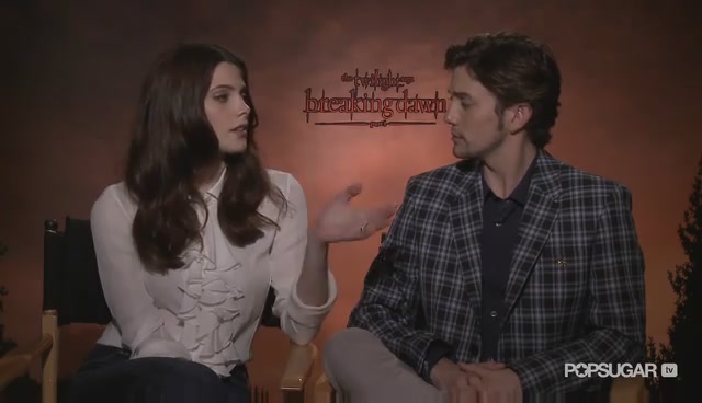 Ashley-Greene-dot-nl_BreakingDawnInterview-PopSugarTV0094.jpg