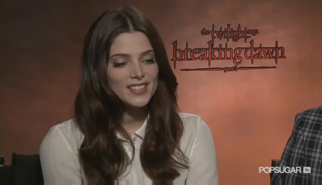 Ashley-Greene-dot-nl_BreakingDawnInterview-PopSugarTV0098.jpg