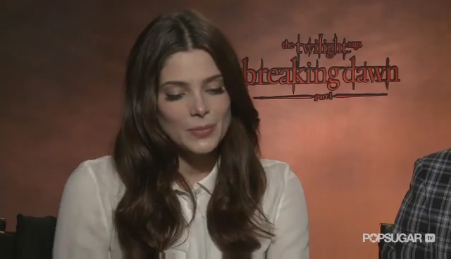 Ashley-Greene-dot-nl_BreakingDawnInterview-PopSugarTV0099.jpg