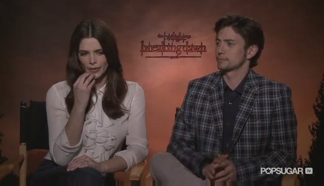 Ashley-Greene-dot-nl_BreakingDawnInterview-PopSugarTV0101.jpg