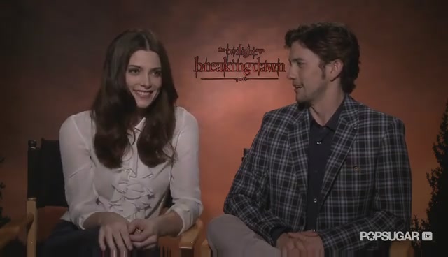 Ashley-Greene-dot-nl_BreakingDawnInterview-PopSugarTV0158.jpg