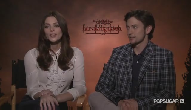 Ashley-Greene-dot-nl_BreakingDawnInterview-PopSugarTV0162.jpg
