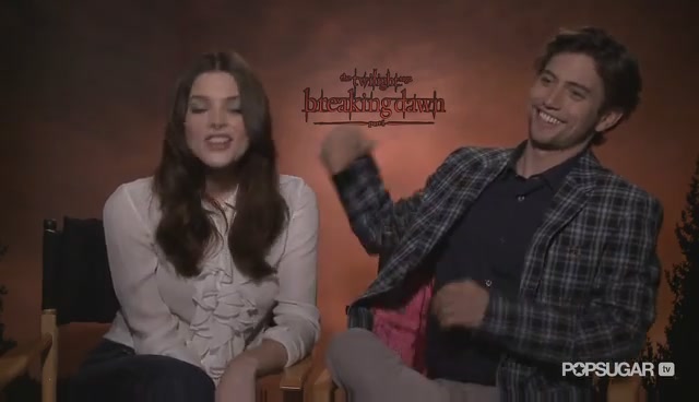 Ashley-Greene-dot-nl_BreakingDawnInterview-PopSugarTV0171.jpg