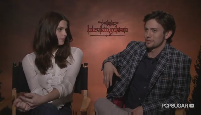 Ashley-Greene-dot-nl_BreakingDawnInterview-PopSugarTV0181.jpg