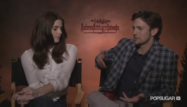 Ashley-Greene-dot-nl_BreakingDawnInterview-PopSugarTV0183.jpg