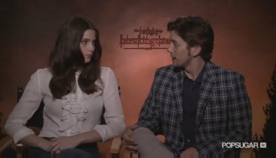 Ashley-Greene-dot-nl_BreakingDawnInterview-PopSugarTV0031.jpg